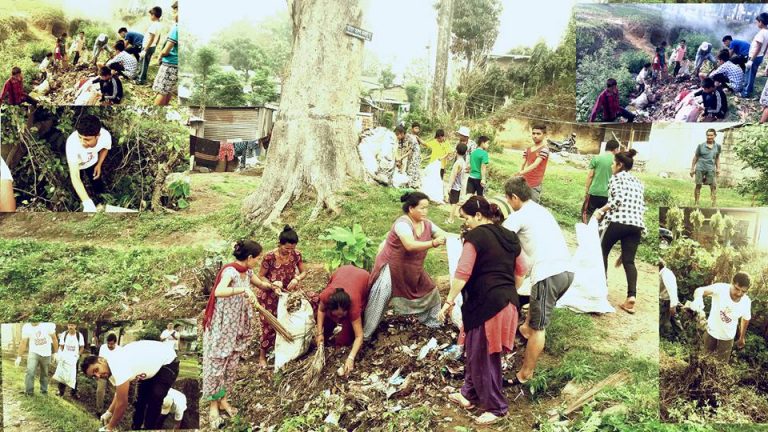 संरक्षित क्षेत्रमा पर्यटकले गरे सरसफाई