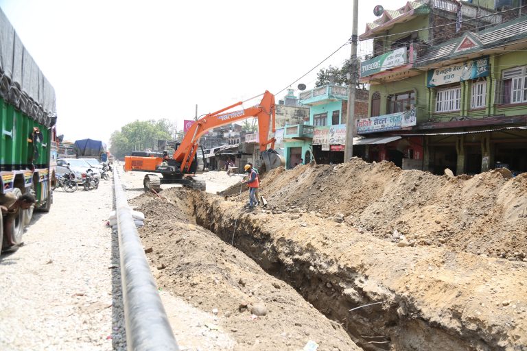 पेट्रोलियम पाइपलाइनको काम खरायो गतिमा