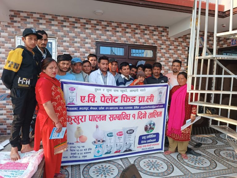 रसुवाका किसानलाई नि:शुल्क कुखुरापालन तालिम